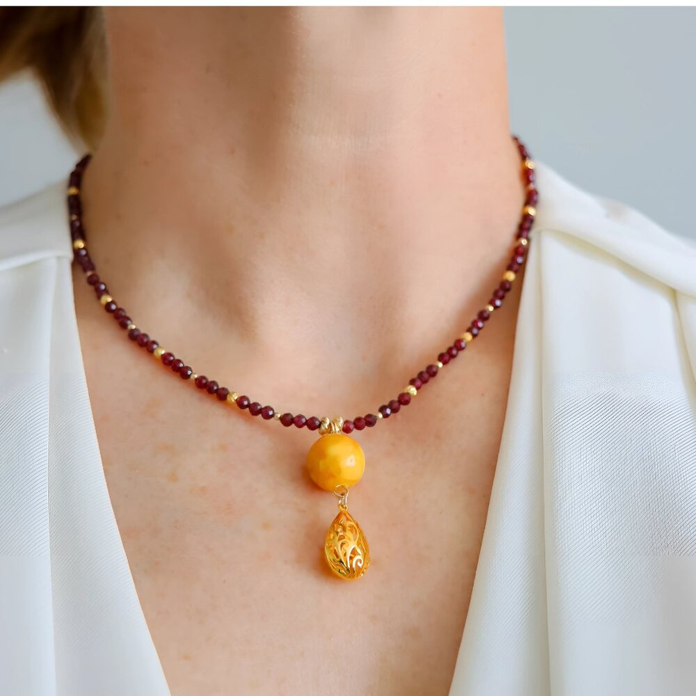 Butterscotch Amber Garnet Necklace 14k Gold-Filled - Picture 2 of 9